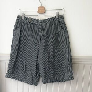 Hollister Men's 28 Gray and White Striped Cotton Shorts